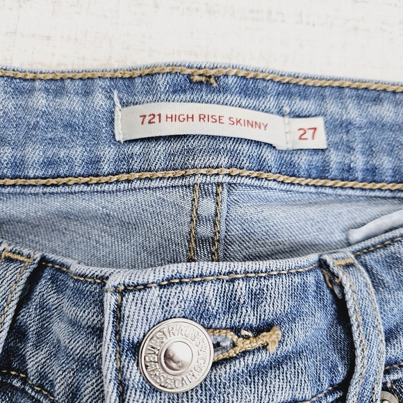 LEVI'S Women High Rise Skinny Denim Jean Light Wash Size 27 Waist - Picture 3 of 10